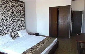 Sea Garden Hotel Negombo